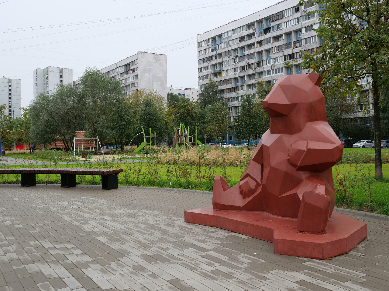 В Медведково установили скульптуры медведей из инновационного бетона столичного производства - фото 2