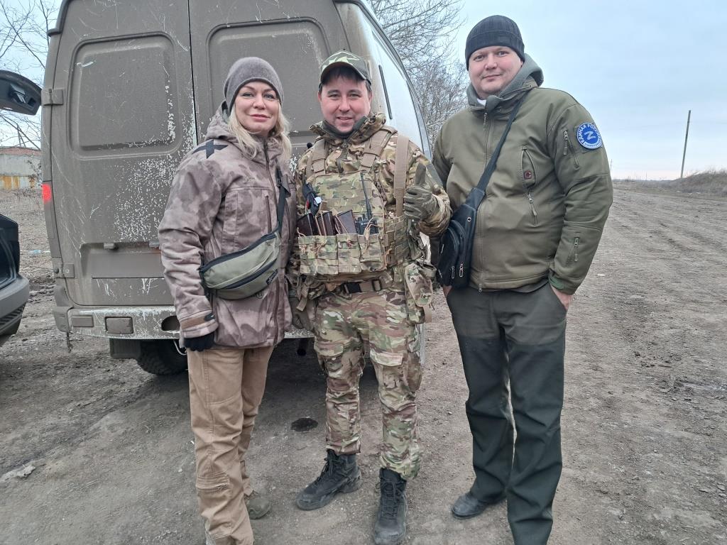 Московские единороссы поздравили бойцов с Днем защитника Отечества в зоне СВО - фото 3