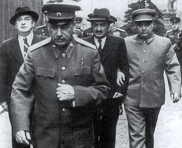 Загадки к 130-летию И. В. Сталина - фото 13