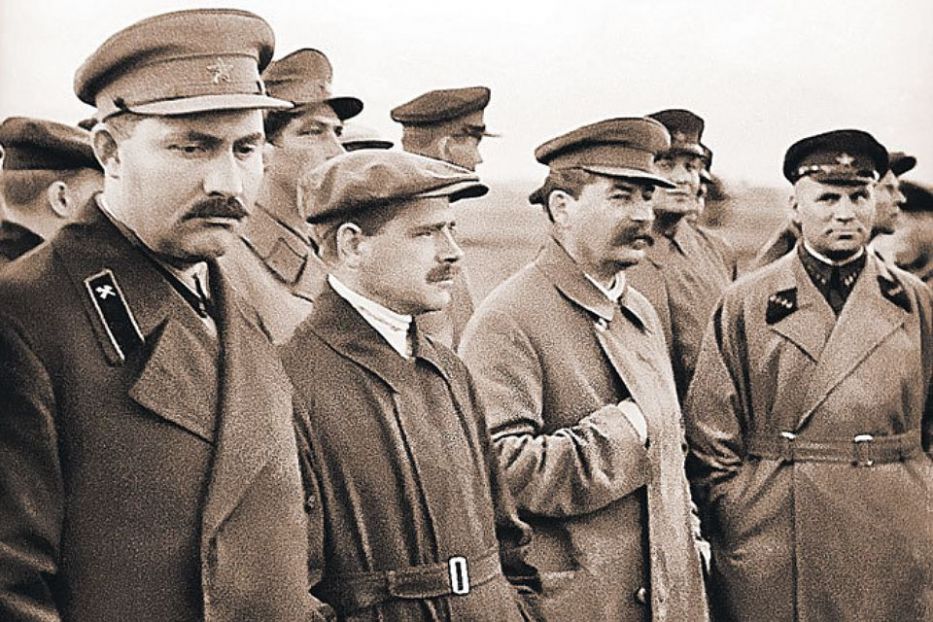 Загадки к 130-летию И. В. Сталина - фото 8