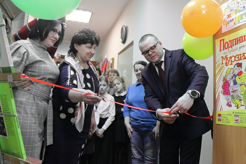 В сельской библиотеке Подмосковья открылась выставка детских работ  - фото 2